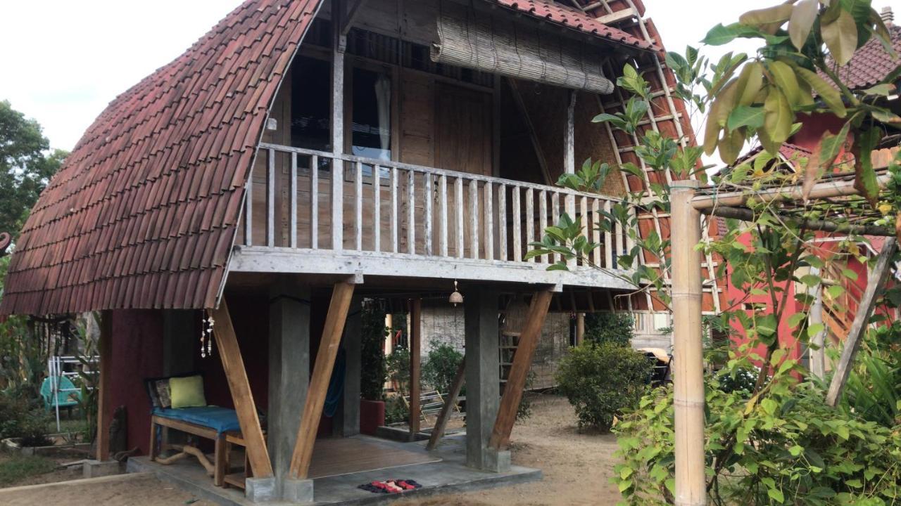 Harry'S Ocean House Pacitan Apartment Ngoại thất bức ảnh